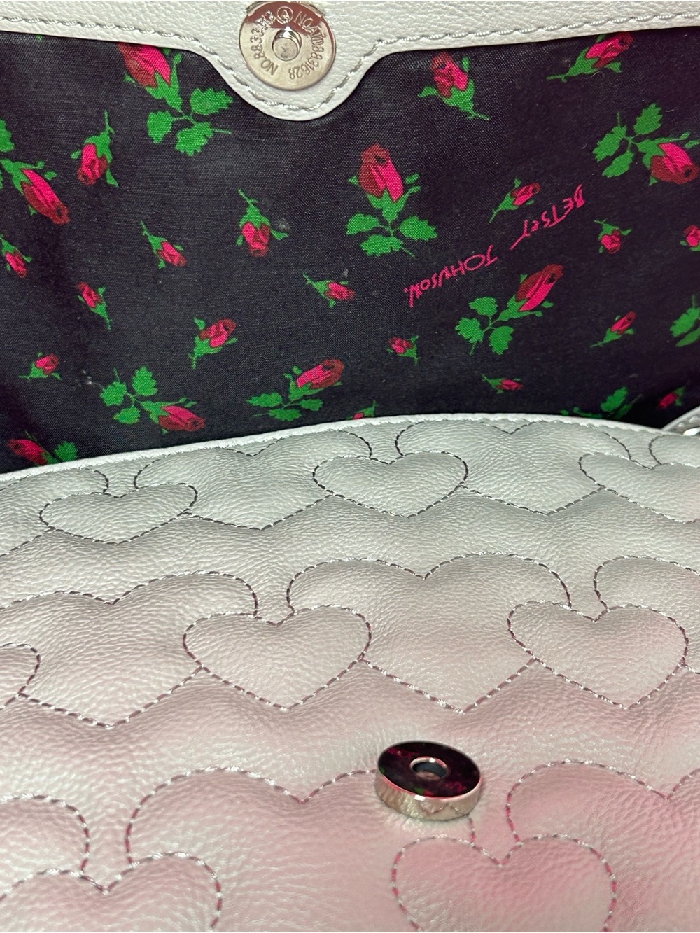 Betsey Johnson Gray Quilted Heart-Pattern Shoulder Bag w/BJ Scarf 13 x 9.5 x 4 - Picture 14 of 17